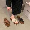 Niche flat-bottomed retro cover toe cool slippers women's shoes summer wear 2025 new summer soft-soled beach sandals