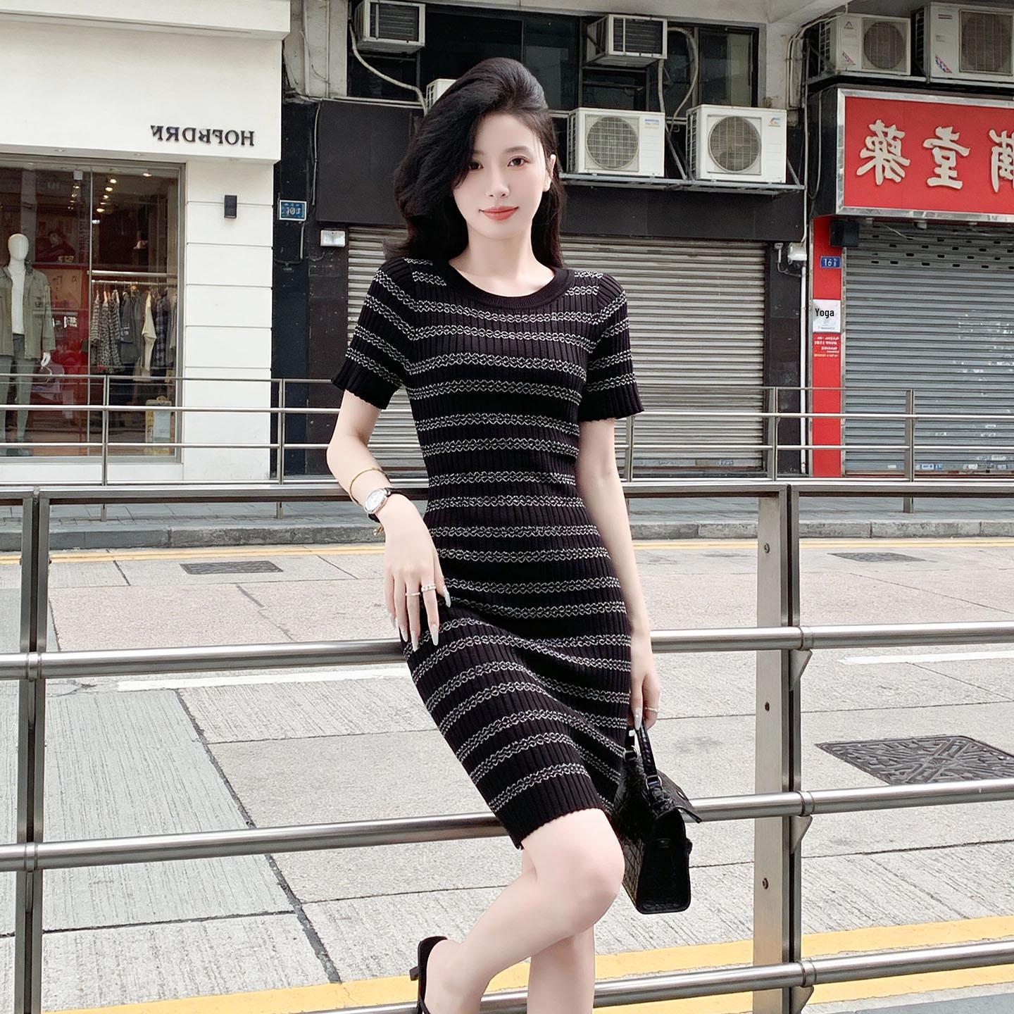 Elegant Socialite Striped Ice Silk Knit Dress: Slim-Fit, Round Neck, Short Sleeve, Hip-Hugging Style Large
