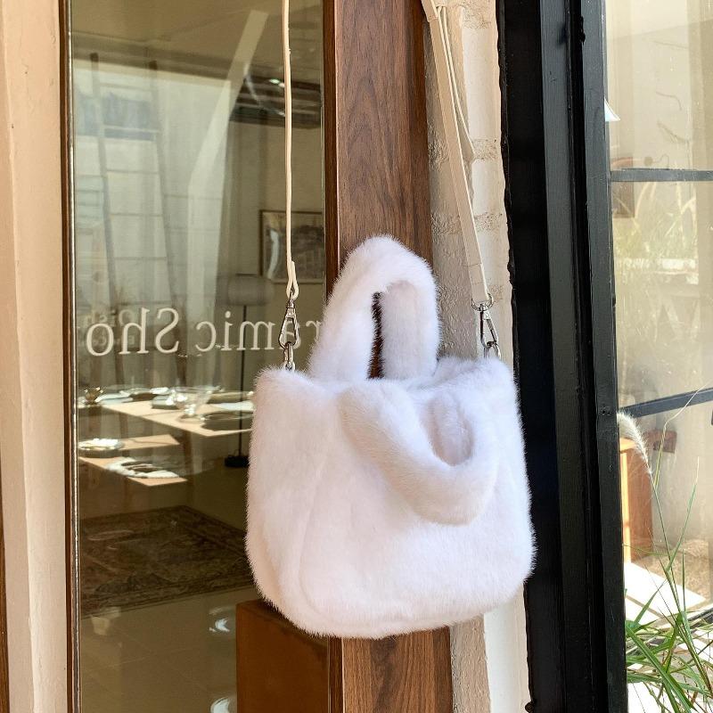 Autumn and Winter New Cute Hair Bag Trend Imitation Mink Hair Messenger Bag Women's Niche Versatile Small Handbag