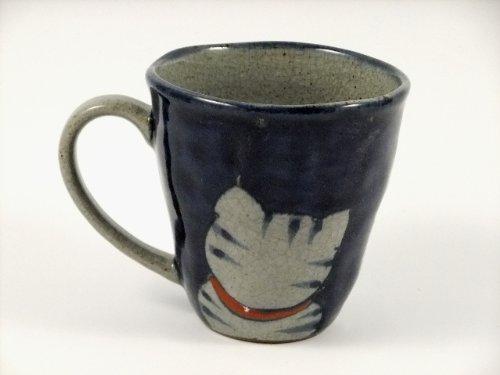 Arita Hasami Ware Shoho Kiln Banzai Cat Pair of Mugs