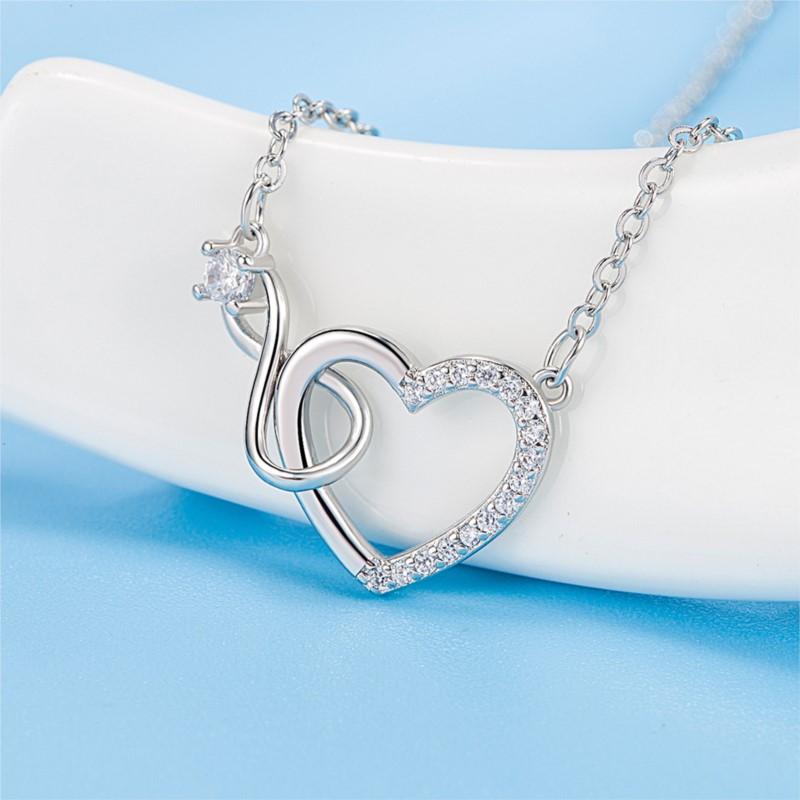 ANENJERY Zircon Love Heart Pendant Necklace for Women Unique Design All-match Simple Clavicle Chain Jewelry