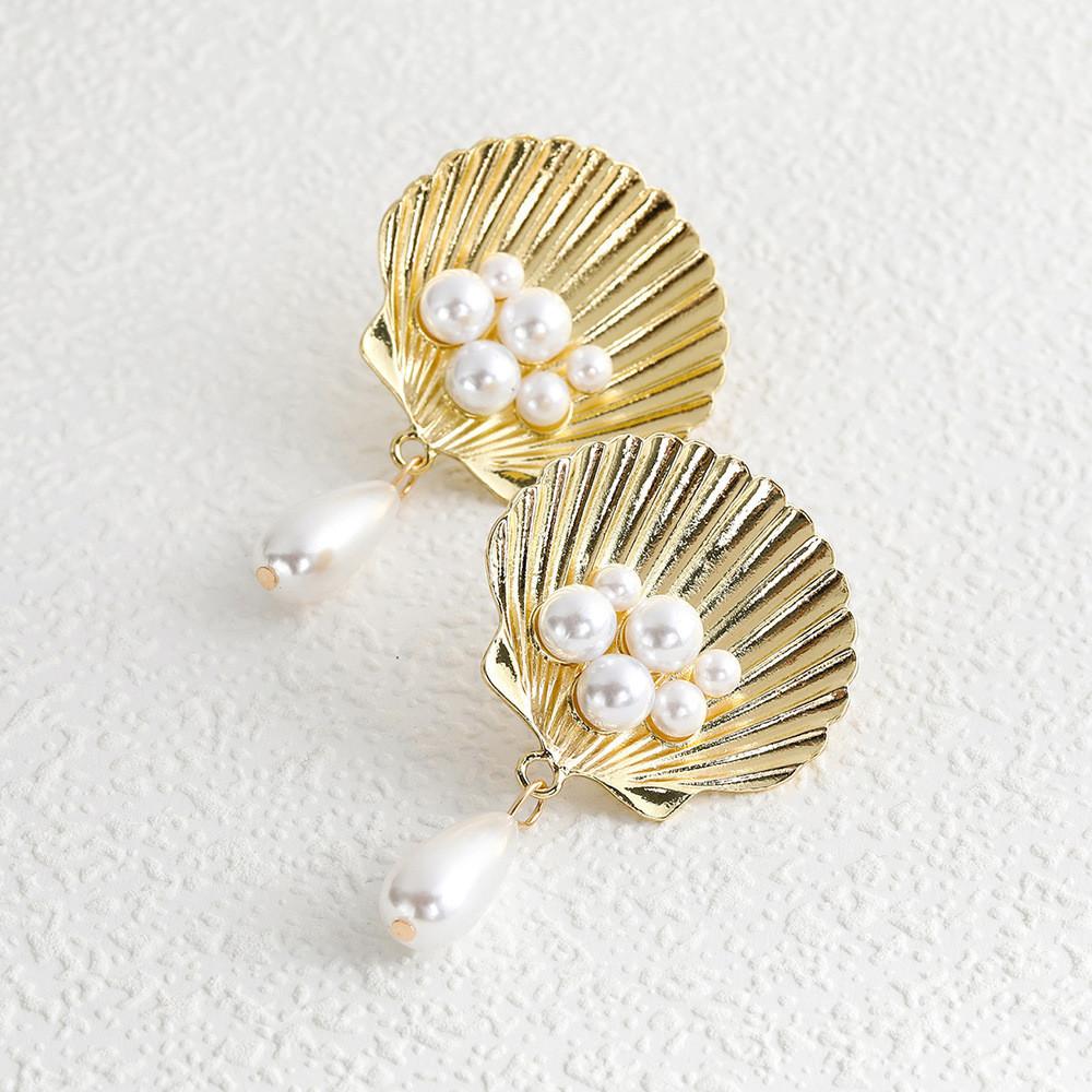Trendy European American Natural Shell Pearl Earrings Chic Geometric Design Stylish Gold Alloy Jewelry