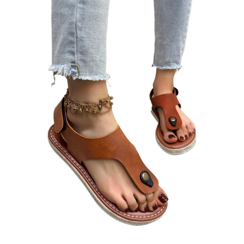 Fashion 2025 New Buckle Strap Women's Sandals Fashion Pinch Toe Beach Sandals Women Summer Plus Size Solid Comfortable Flat Sandals