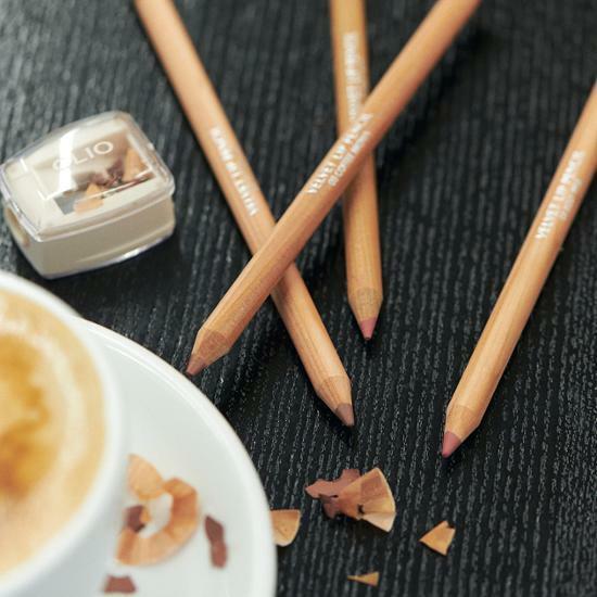 CLIO Velvet Lip Pencil Special Set [Special Set with Sharpener] #03 Coffee Brown
