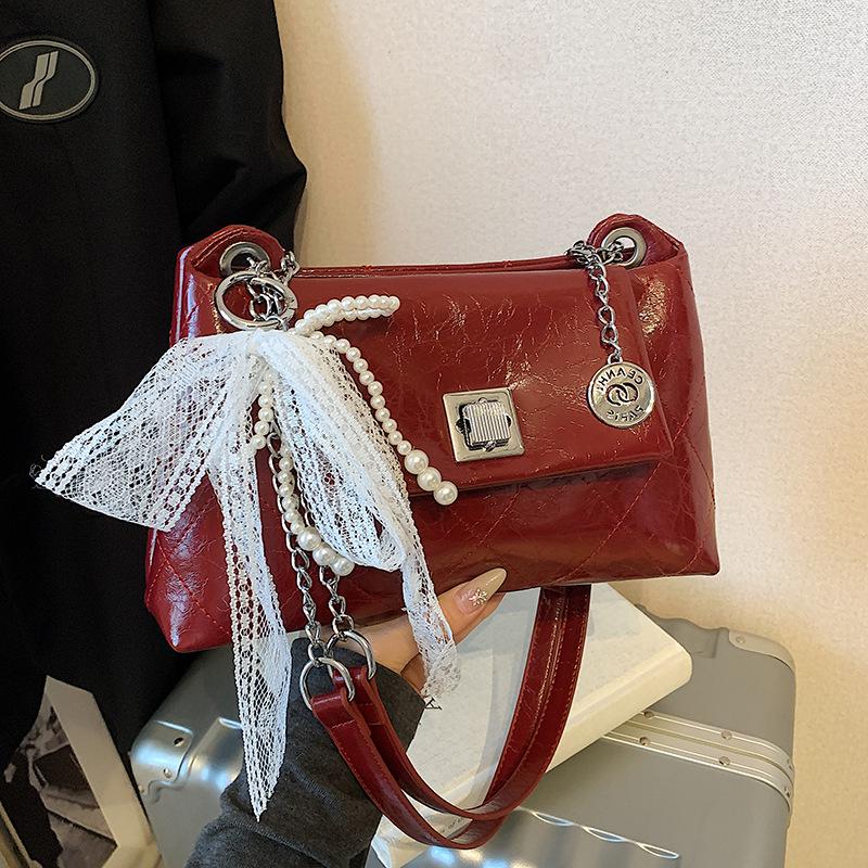 

Women s Fashionable 2025 Crossbody Bag: Versatile Small Square Coin Purse, Internet Celebrity Korean Style.