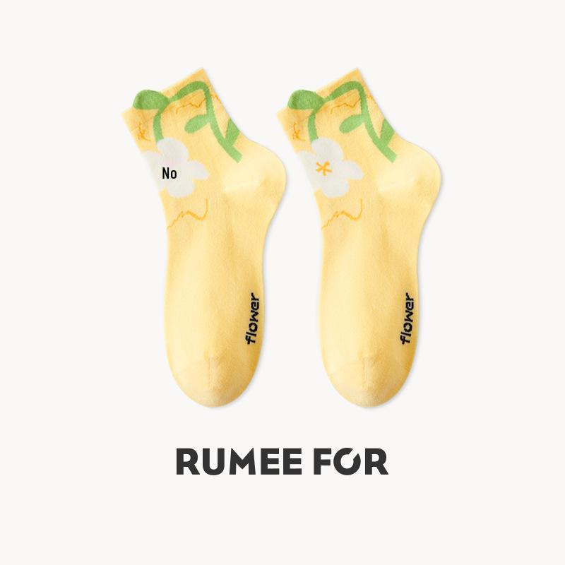 Lumi Women's Trendy Mid-Calf Socks – Cute 3D Tulip Cotton Socks