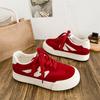 Retro rote Board-Schuhe Damen vielseitige Freizeitsneaker