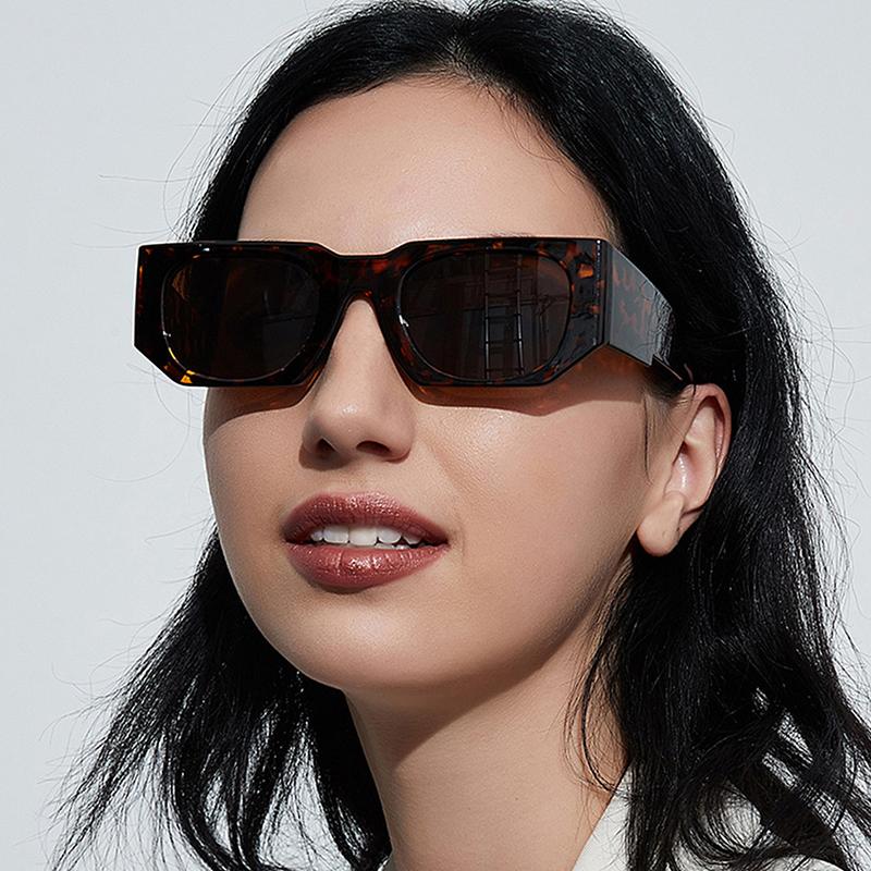 Thick Frame Square Sunglasses Women Vintage Trendy Fashion Brand Design Small Rectangular UV400 Shades