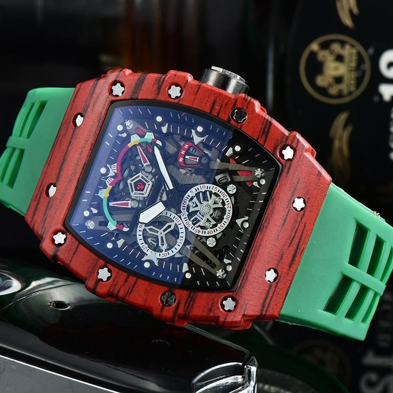 New, Barrel-Shaped Hollow Business Men's Quartz Calendar Watch