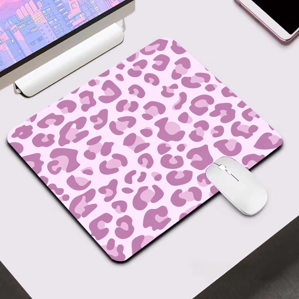 Pink Leopard Print Mouse Pad 18x22 Small Laptop Computer Office Table Mats PC Gaming Esport MousePad HD Non-Slip Rubber Desk Mat