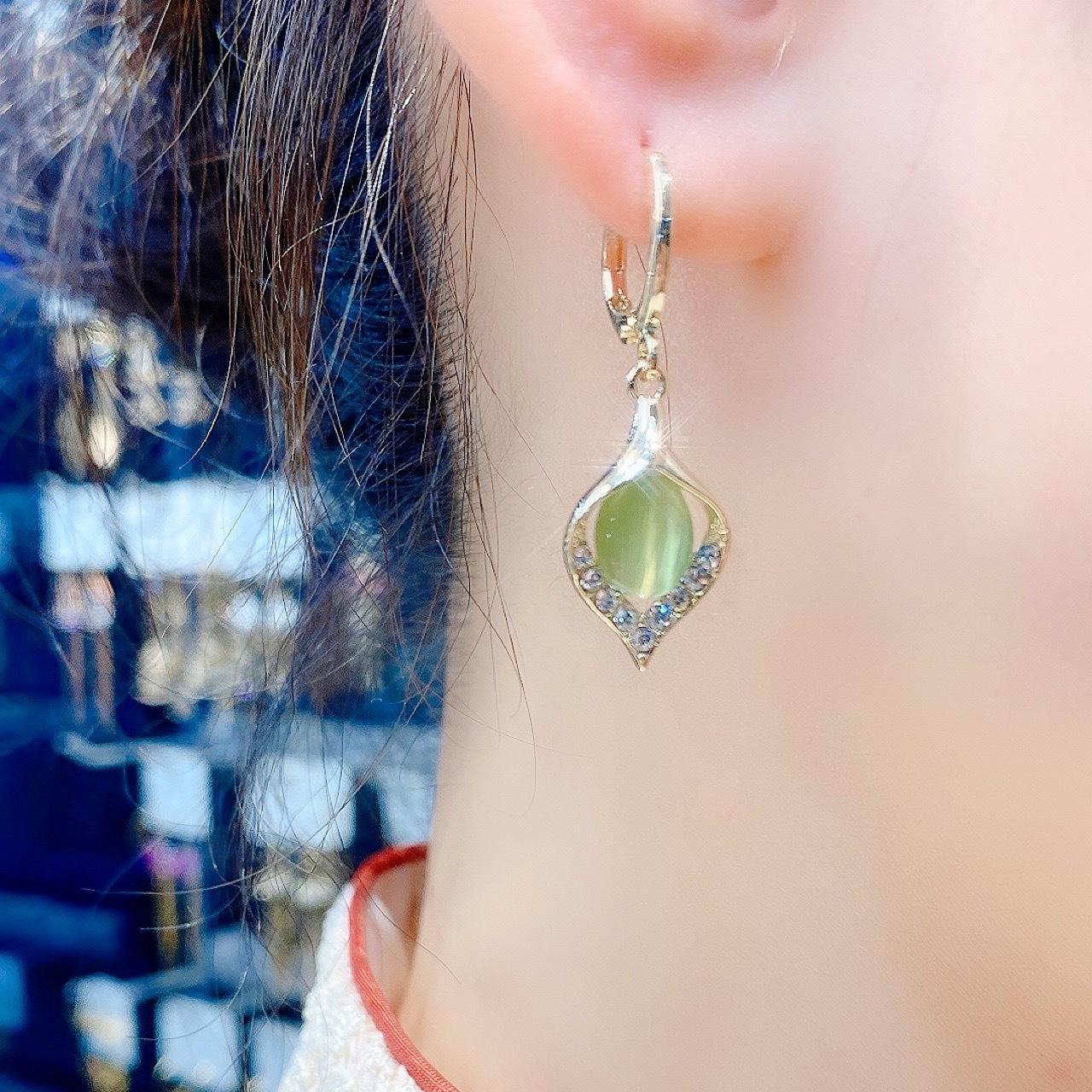 

Универсальные легкие и роскошные серьги «Глаз ангела» с камнями «кошачий глаз» для женщин, модная сеть Японии и Южной Кореи, популярные высококлассные серьги с темпераментом