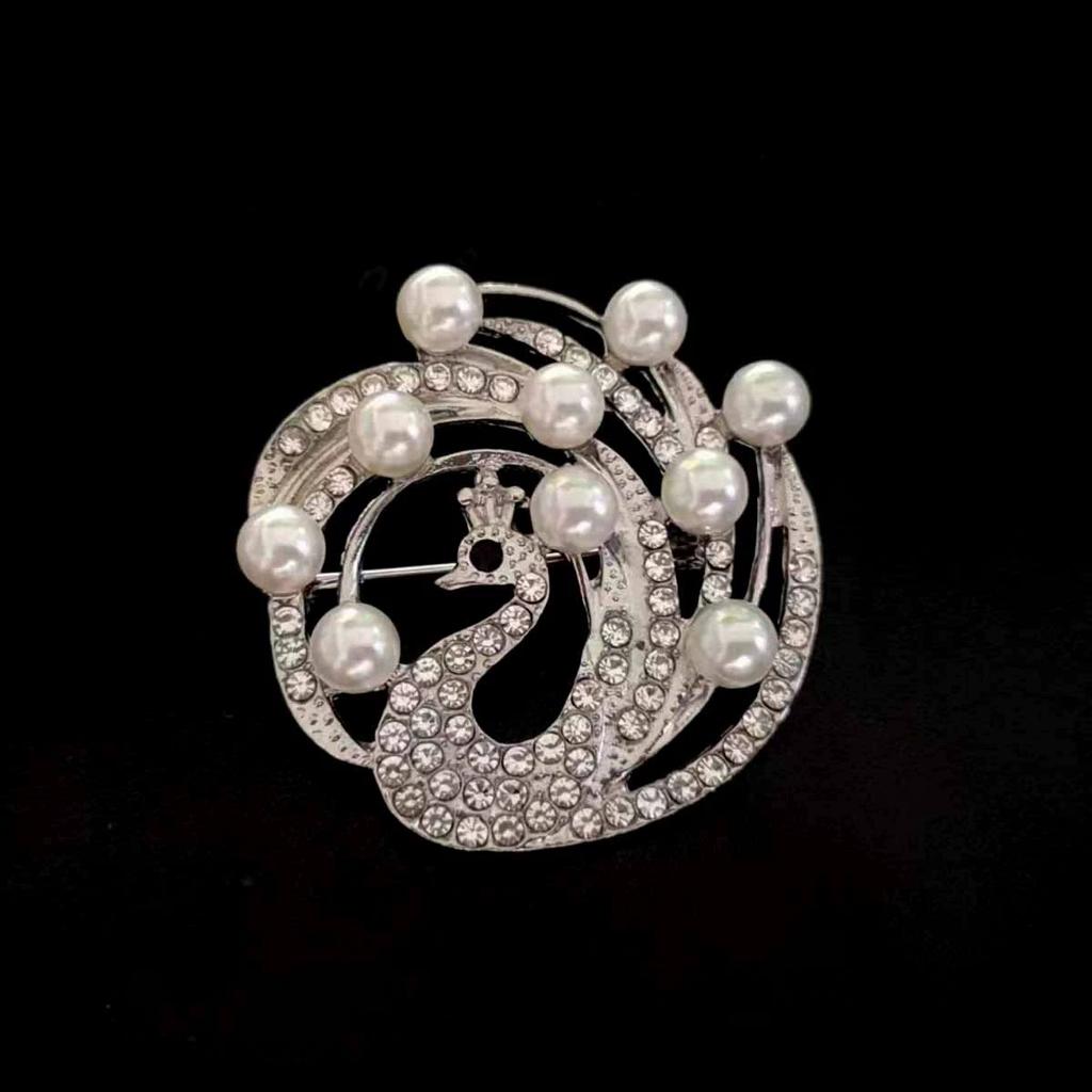 1Pc Exquisite and Elegant Peacock Brooch Charm Creative Animal Pin Fashion Trend Jewelry Accessories Birthday Party Gift 2026