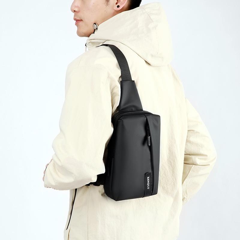 1pcs Men's Chest Bag Water-Resistant Crossbody Bag Stylish Business Casual Single Shoulder Bag Sling Bag for Daily & Work Use
