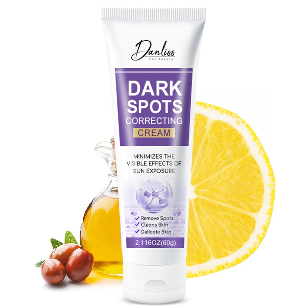 

Крем с гиалуроновой кислотой увлажняет, осветляет цвет лица, улучшает тусклость и удаляет пигментные пятна. 60g