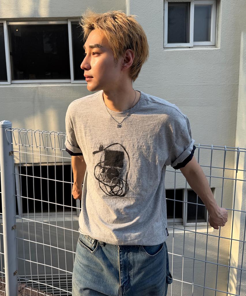 MAISON MINED Mp3 Graphic Layered Half T Melange Gray