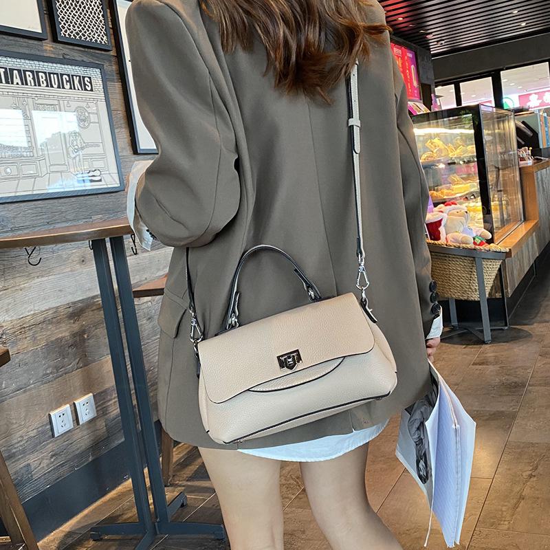 2025 Summer Women's Genuine Leather Saddle Bag - Large Capacity Crossbody and Fashionable Shoulder Bag