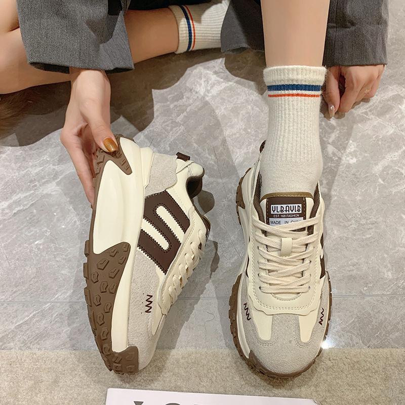 

Кроссовки на толстой подошве в стиле «папины кроссовки» женские бархатные маффины с внутренней высотой, увеличивающей рост, обувь Форреста Гампа 2025 осень-зима новая повседневная спортивная обувь 40