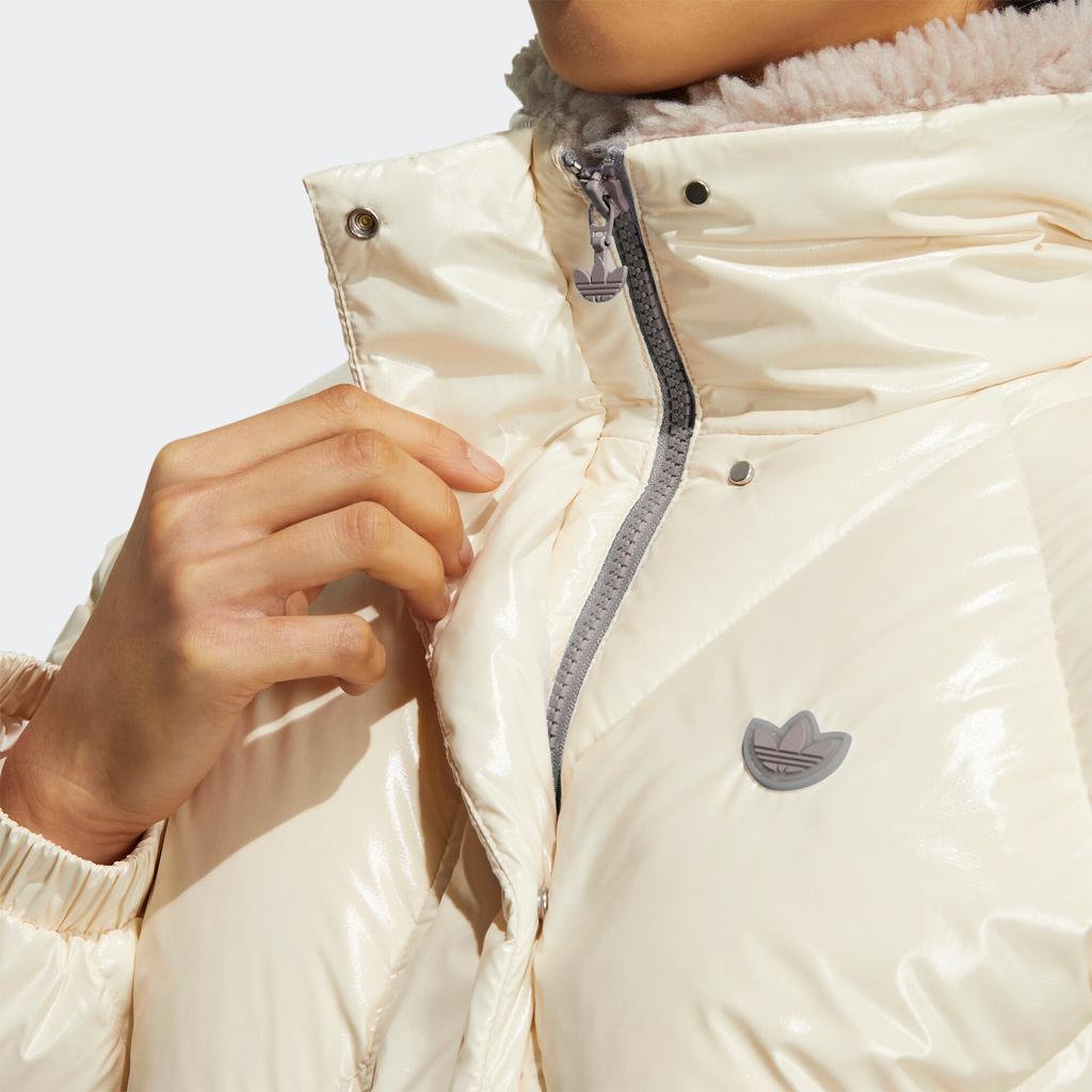 Adidas Originální péřová bunda Sherpa Mix s potištěným logem a kapucí na zip Dámské svrchní oblečení Bílá HS9524
