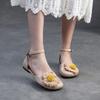 Fashion 2025 Summer New Elegant Flower Design Casual Flat Sandals for Women Retro Fashion Comfortable Versatile Flats Lightweight Pumps