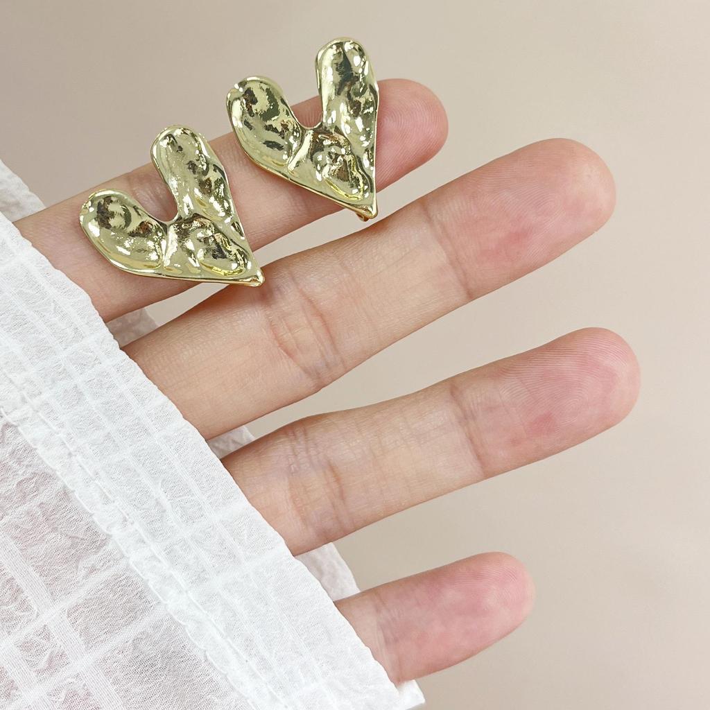 Vintage French Pearl No-Pierce Earrings: Elegant Luxury Clip-ons for Women