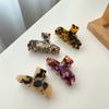 Stunning Korean Fashion Minimalist Hair Claw Clip With Trendy Watercolor Tortoiseshell Design