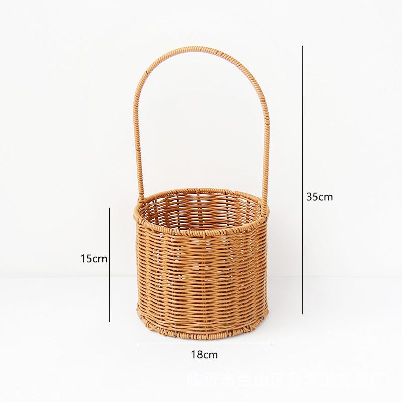 Handheld Woven Rattan Basket: Ideal for Flowers, Fruit, Gifts, Storage, and Souvenirs - Perfect for Flower Shops and Children's Day Celebrations.