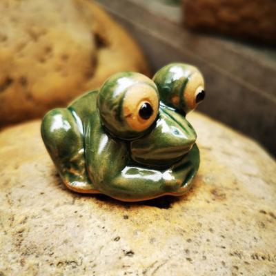 Keramik Große Augen Frosch Figur Realistische Grüne Frosch Statue Innen Außen Garten Fluss Teich See Aquarien Tier Dekoration