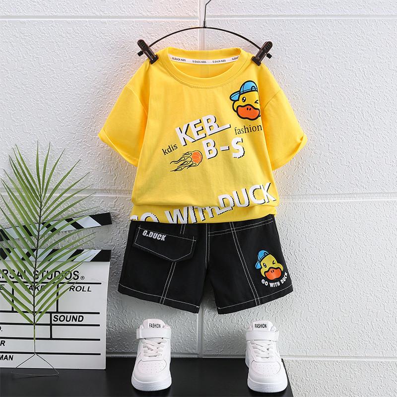 Stylish Summer Short Sleeve Set For Boys Featuring Cute Cartoon Duck Design Ideal For Ages 3 To 8