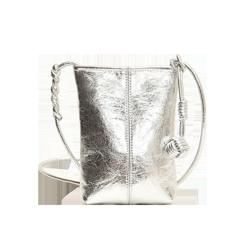 New casual messenger mobile phone bag simple and fashionable silver shoulder bag women's high-end mini bag