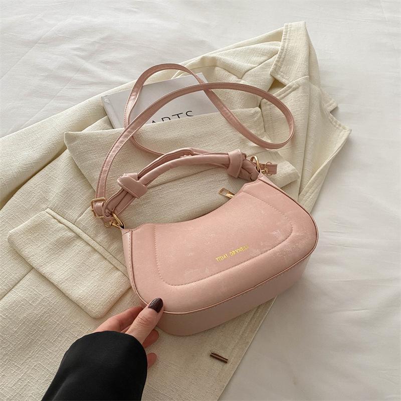 

Internet celebrity fashion texture handbag 2025 spring new versatile ins messenger bag casual bag small square bag women s bag