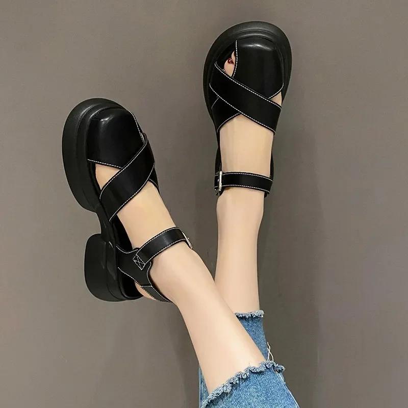 2024 Summer Fashion New Baotou Thick Bottom Sandals for Actress Elegant Fashion Fairy Style One Button Casual Sandals