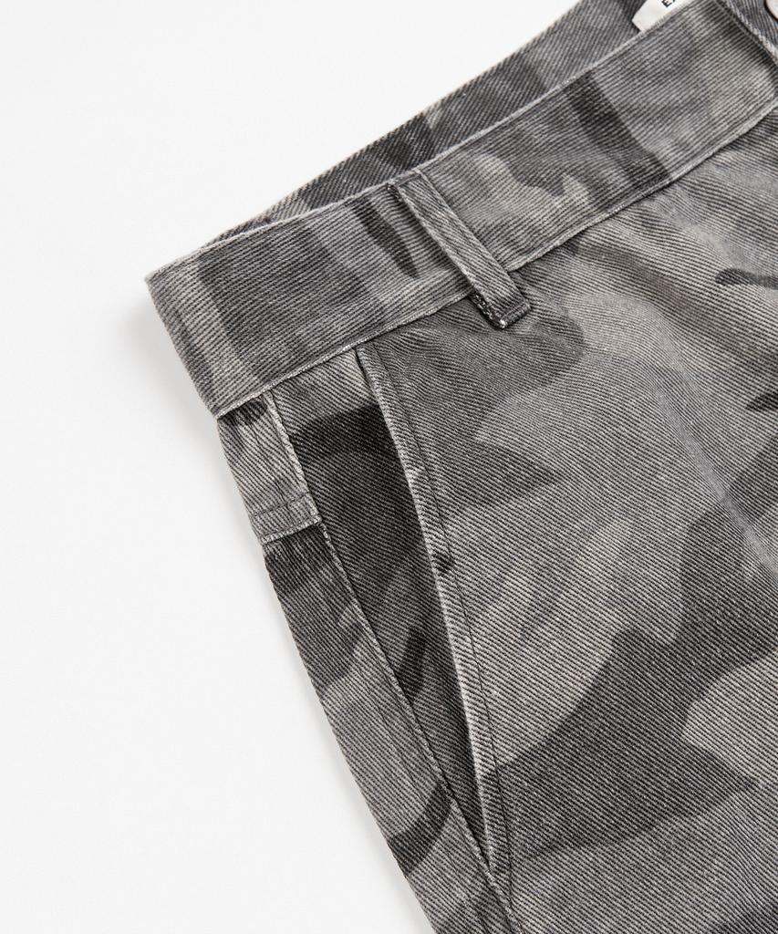 EXCONTAINER Camo Parachute Bermuda Pants (Grey Camo)