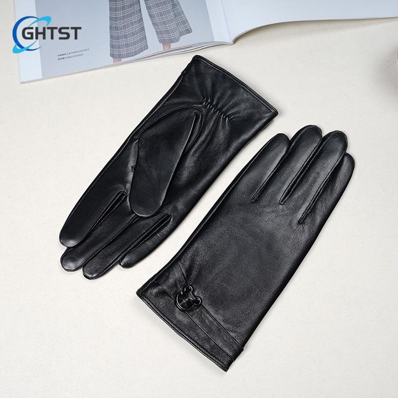 Cute Bear Women Gloves Genuine Lambskin Spring Winter Warm Comfortable Girl Gloves Trendy Female Short Glove