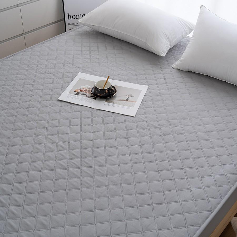 

Universal Four Seasons Quilted Mattress Protector & Thickened Fitted Sheet 120x200+30 Fitted Sheet серый