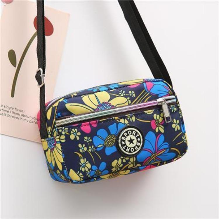 Korean Version Women's Shoulder Bag Sports and Leisure Bag Nylon Canvas Bag Multifunctional Crossbody Bag