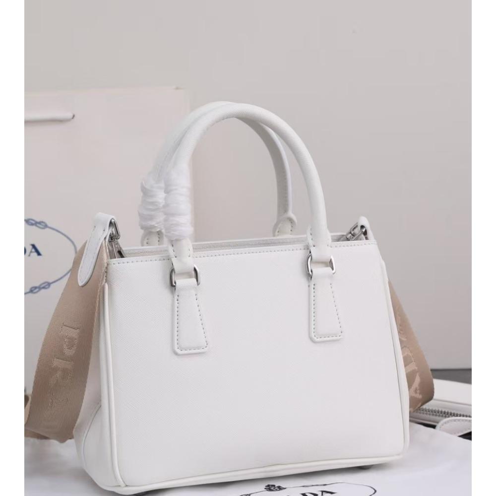 Leder-Damenhandtasche, tragbare Schulter-Umhängetasche, Killer-Tasche, Rindsleder-Tasche, Bacchus-Tasche, Beuteltasche, Faltentasche, Smiley-Tasche.