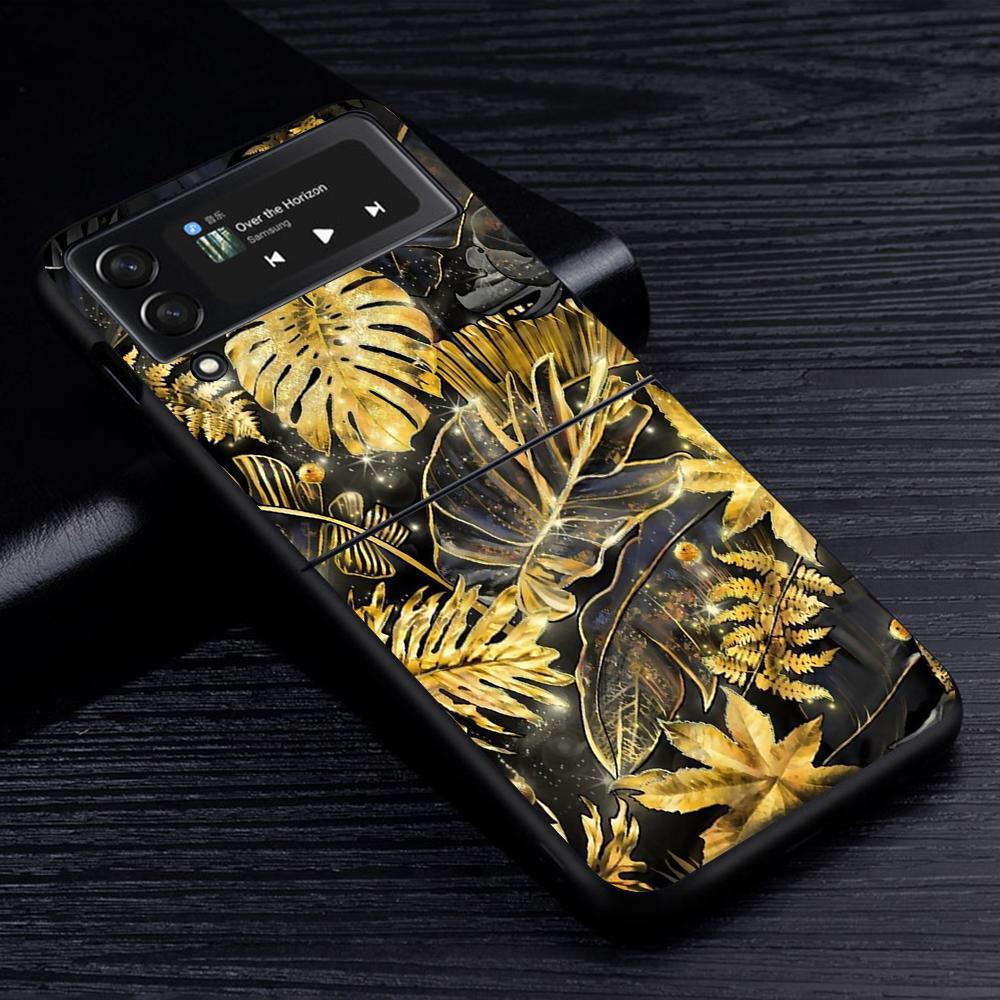 Ginkgo Biloba L. Flower Luxury Gold Foil Art Case for Samsung Galaxy Z Flip3 5G Flip4 Black Hard Phone Cover Flip 3 Shell Zflip3