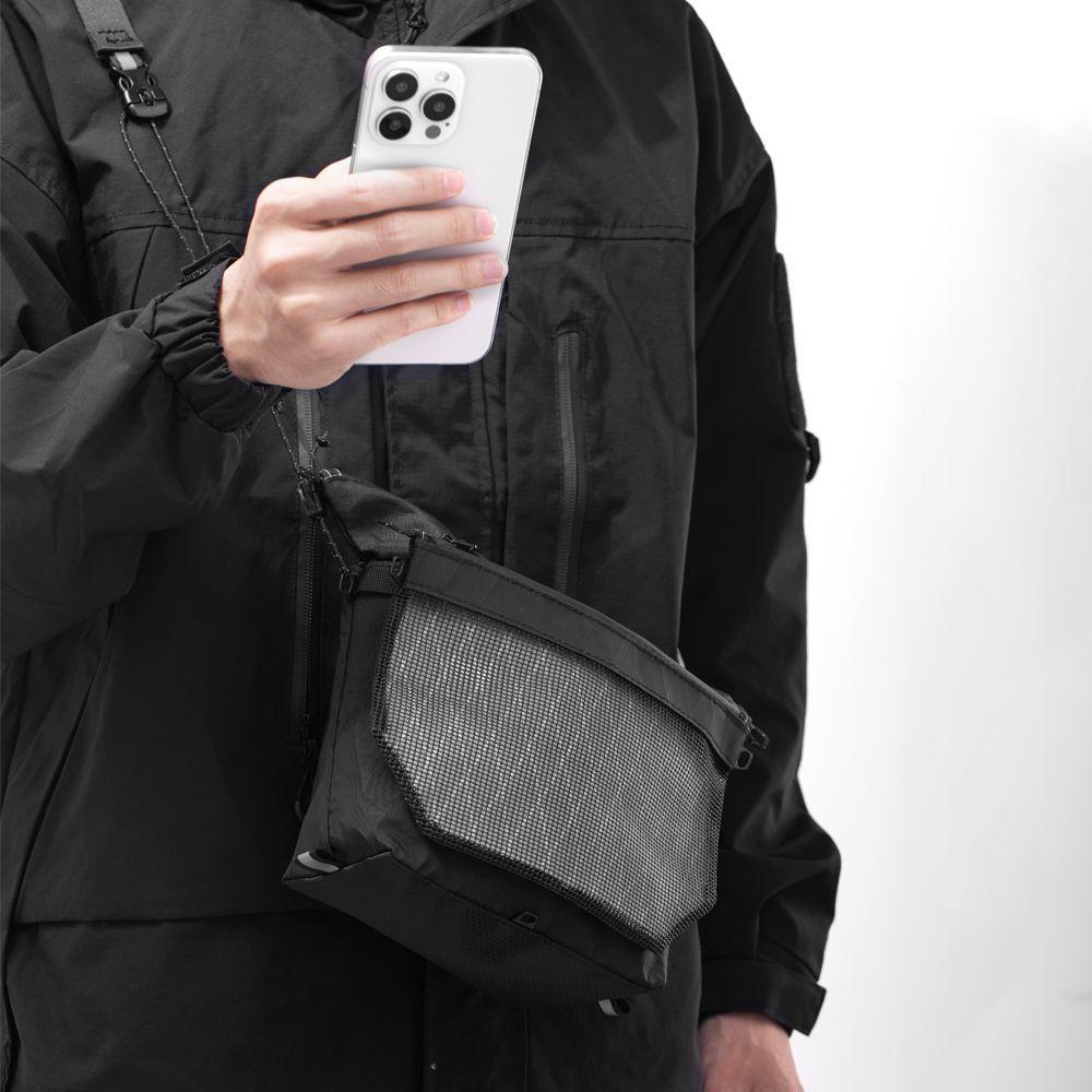 Outdoor leisure waterproof small messenger bag men's lightweight travel camping cycling messenger bag new shoulder bag