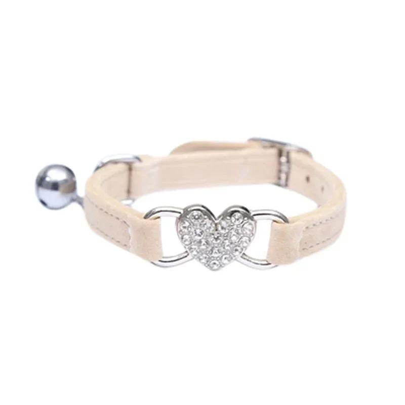 

Heart Charm and Bell Cat Collar Pet Supplies Heart-shaped Plush Color Diamond Bell Cat Collar Pet Supplies Household Accessories
