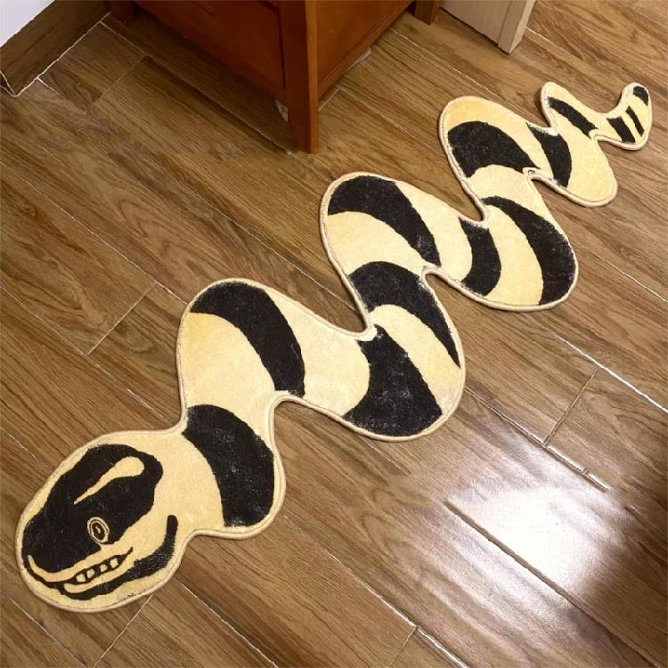 Colorful Snake Pattern Rug for Living Rooms Bedrooms Cartoon Banded Animal Carpet Home Decoration Floor Covering