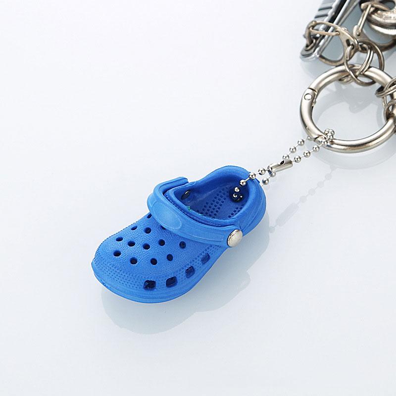 Neuer 3D Mini-Schuh-Schlüsselanhänger PVC-Schuh-Anhänger für Clogs Zubehör Damen Strandtasche Sandalen Schnalle Pin DIY Schmuck Dekoration