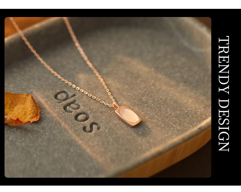 Colier cu Pandantiv Banyan Tree Argint S925 Retro Scoică Albă - Lanț Claviculă de Vară 2024 High-End pentru Femei