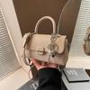 High-end women's bags New fashion niche design One shoulder messenger bag Small square bag