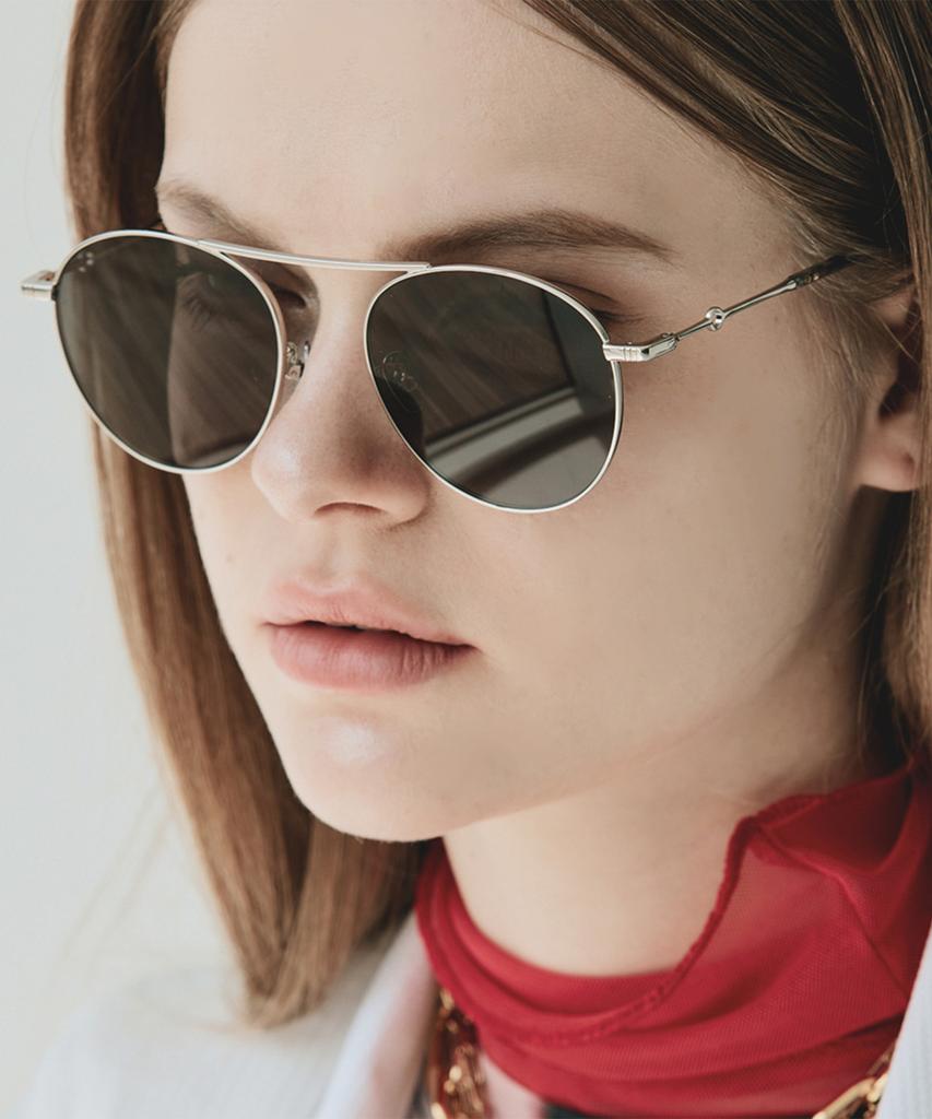 Seupeulingseuteulingseu Vintage Modern Square Shape Sunglasses Page 888 [Silver]