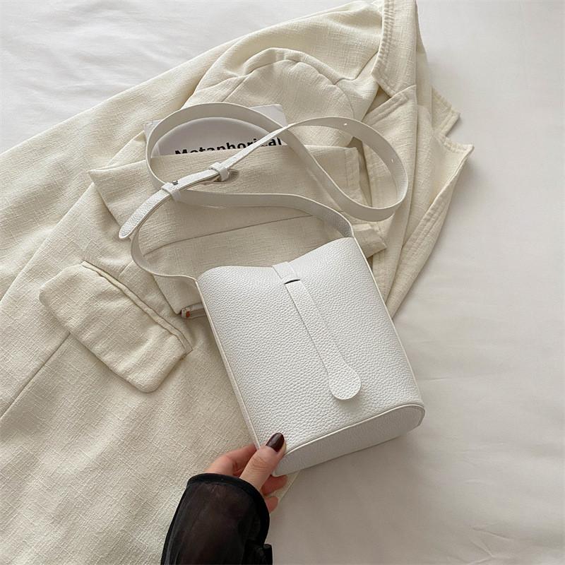 

Stylish And Chic Korean Mini Square Bag For Women In Black Brown Khaki And White Colors білий