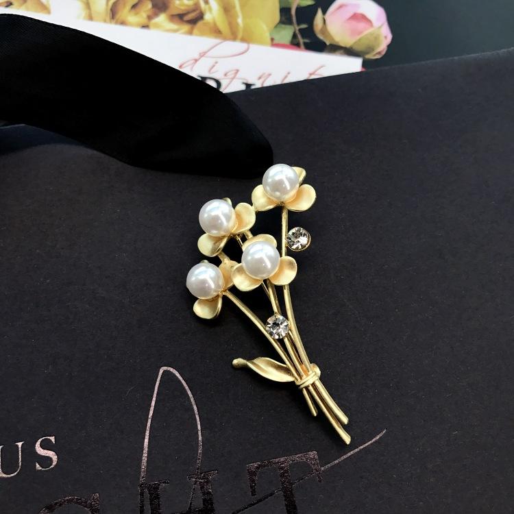 Fashion temperament dumb gold brooch corsage women's suit jacket sweater coat pin crystal high-end accessories