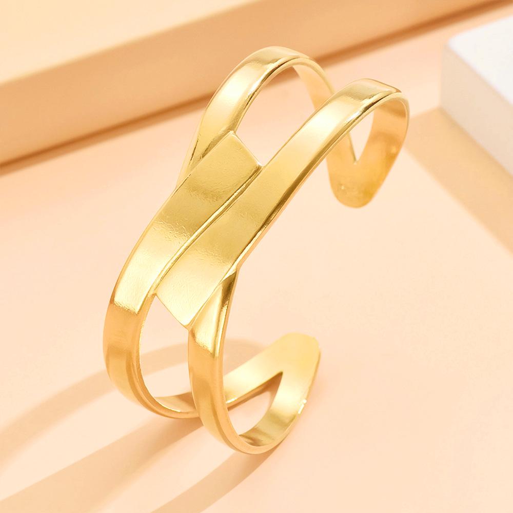 Women's Retro Elegant Open Woven Stainless Steel C-Shaped Adjustable Bracelet
