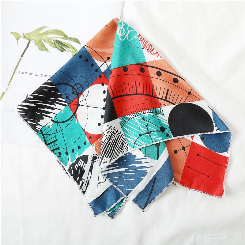 Small Silk Scarf Leopard Print Polka Dot Small Square Scarf Women'S Decorative Scarf Autumn And Winter Scarf Headscarf Headband Wrist Chic Wind