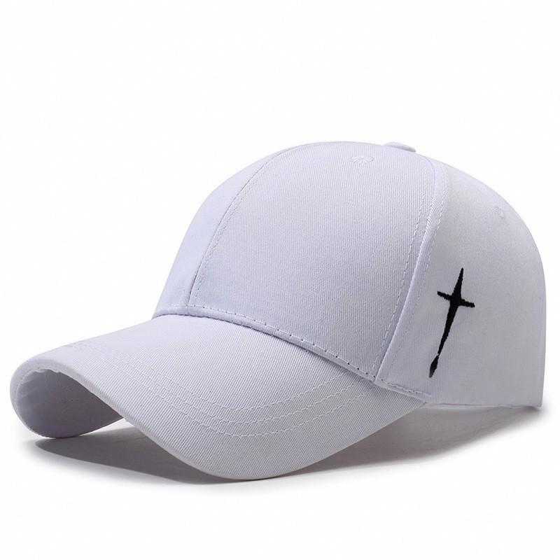 Modna czapka baseballowa unisex w stylu koreańskim – haftowana, z daszkiem typu kaczuszka, do noszenia na co dzień i na zewnątrz.