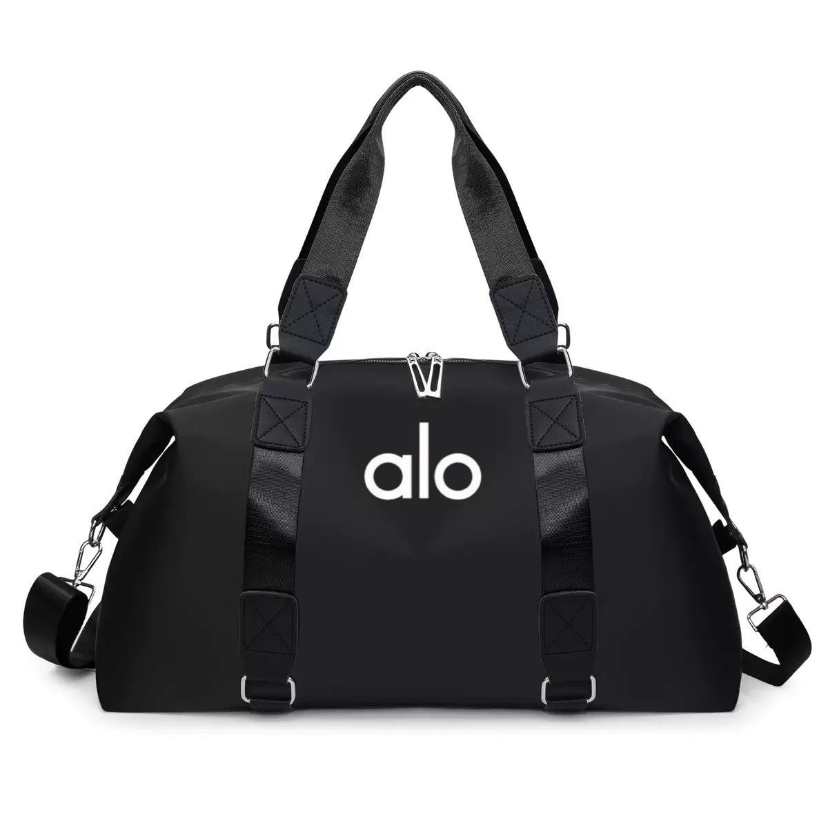 

Water-Repellent Large Capacity Travel Duffel Bag with Dry/Wet Separation for Swimming, Yoga, and Fitness чорний